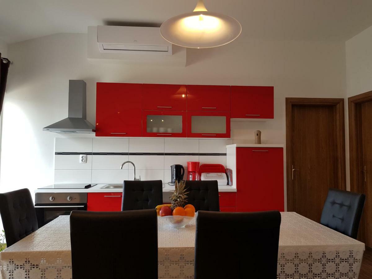 Apartment Jopa ชิเบนิก ภายนอก รูปภาพ