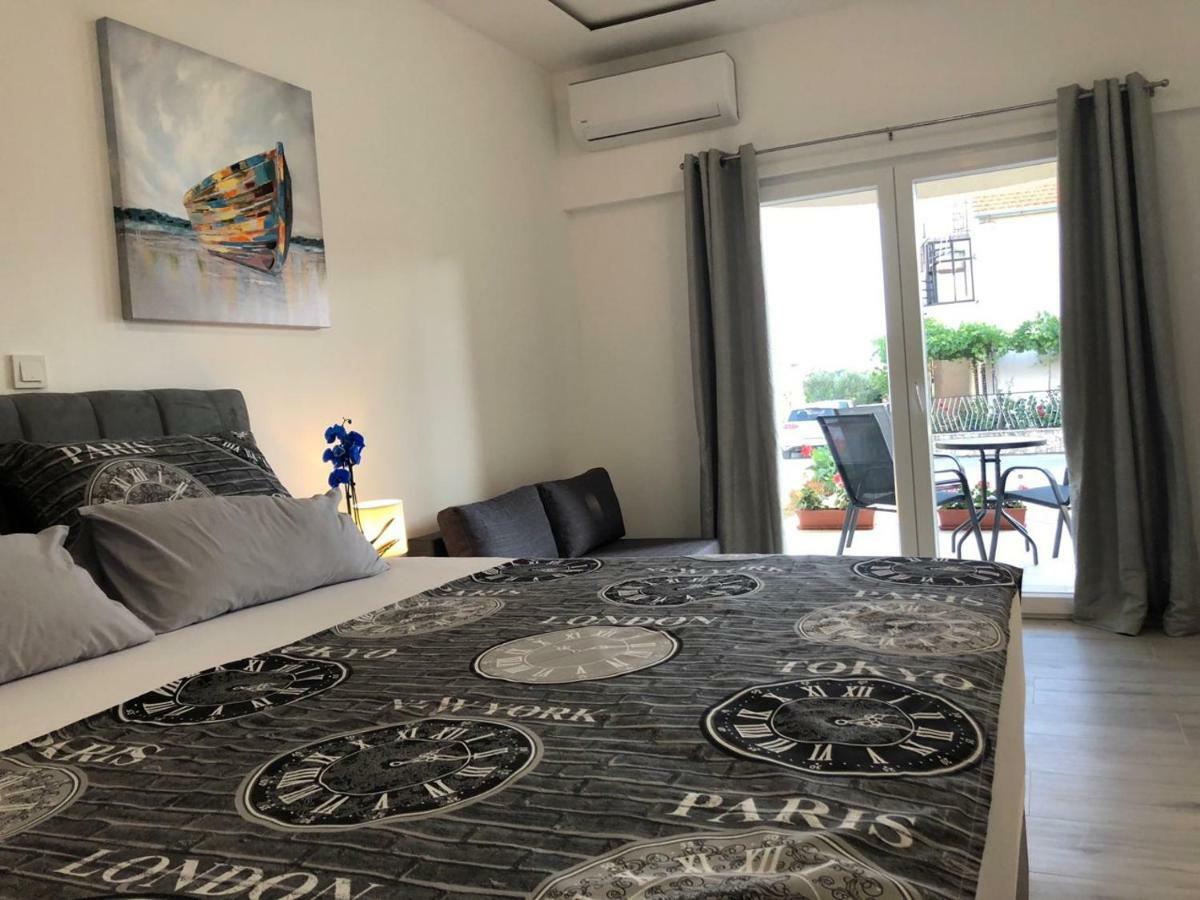 Apartment Jopa ชิเบนิก ภายนอก รูปภาพ
