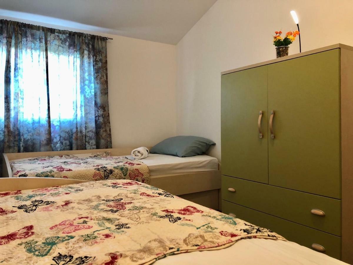 Apartment Jopa ชิเบนิก ภายนอก รูปภาพ